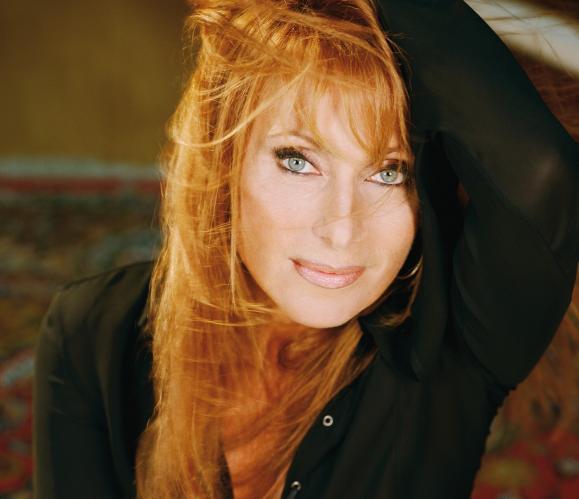JULIE PIETRI